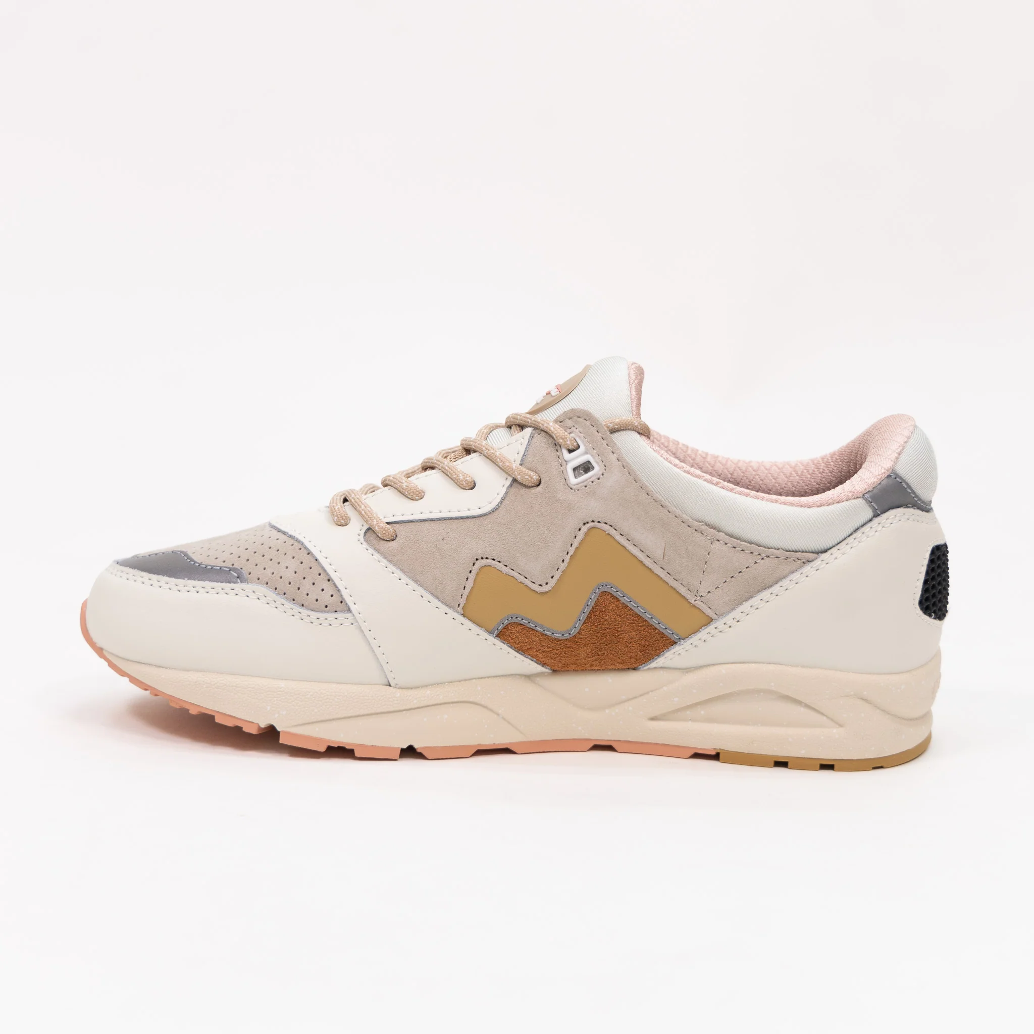 Karhu Aria 95 - Lily White/Curry - Image 4